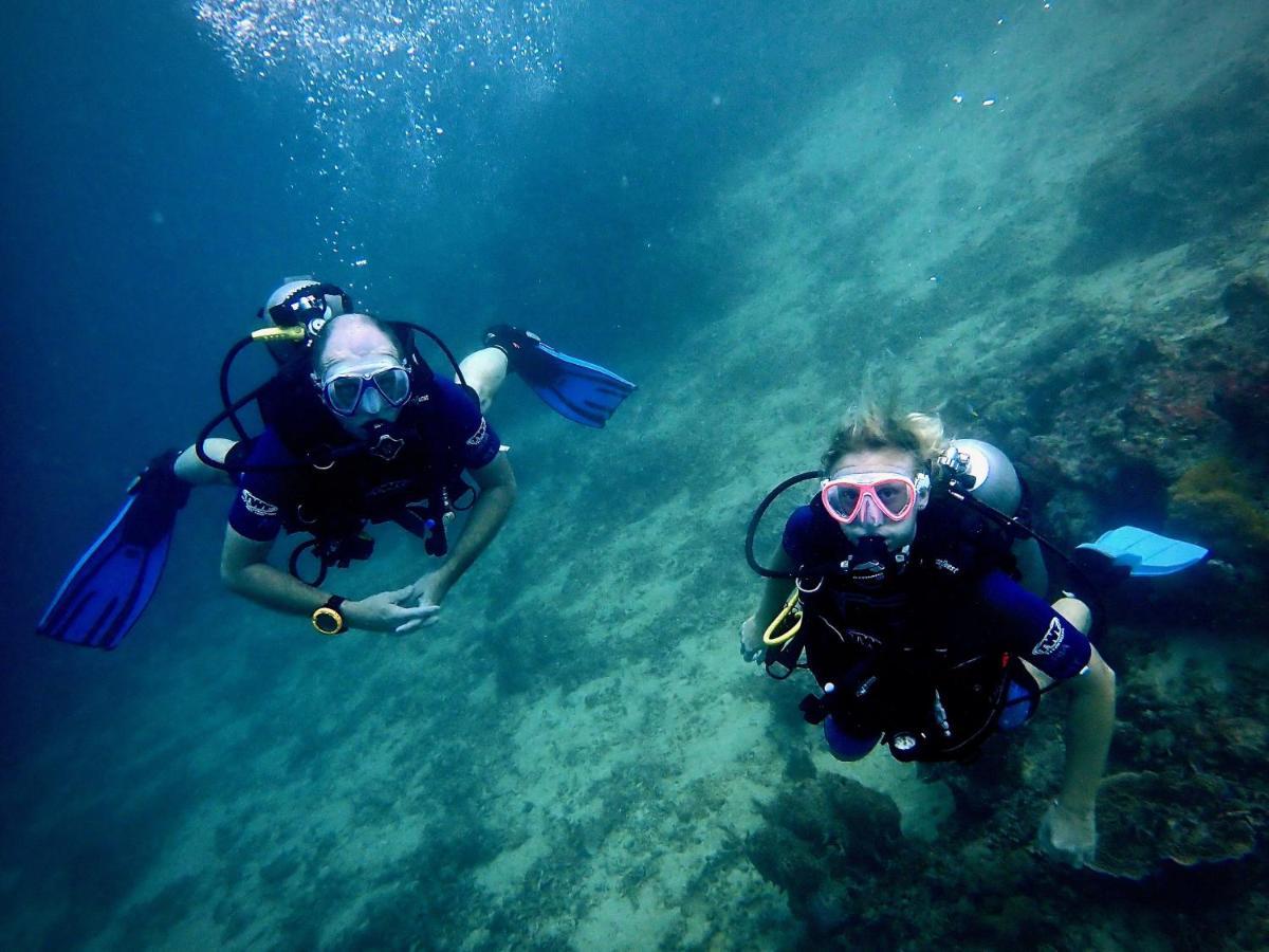 Alegria Dive Resort Exterior photo