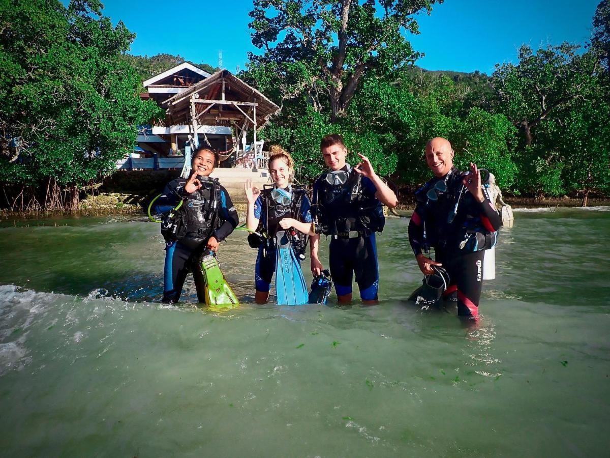 Alegria Dive Resort Exterior photo